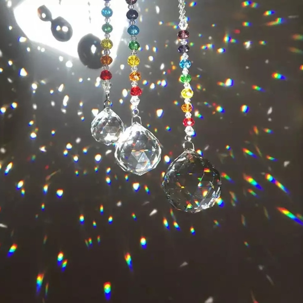 Sun catcherπ chakra crystal diamond ball 20mm rainbow shiny strand beaded decor - Picture 2 of 10